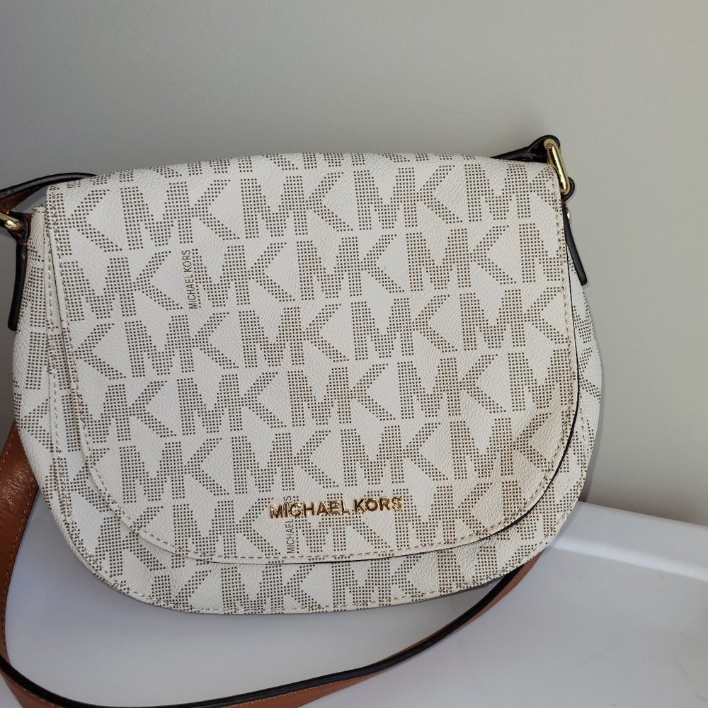 Authentic Michael Kors Purse - image 2